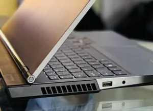 New Laptop Lenovo Legion 7 16GB AMD Ryzen 7 SSD 512GB