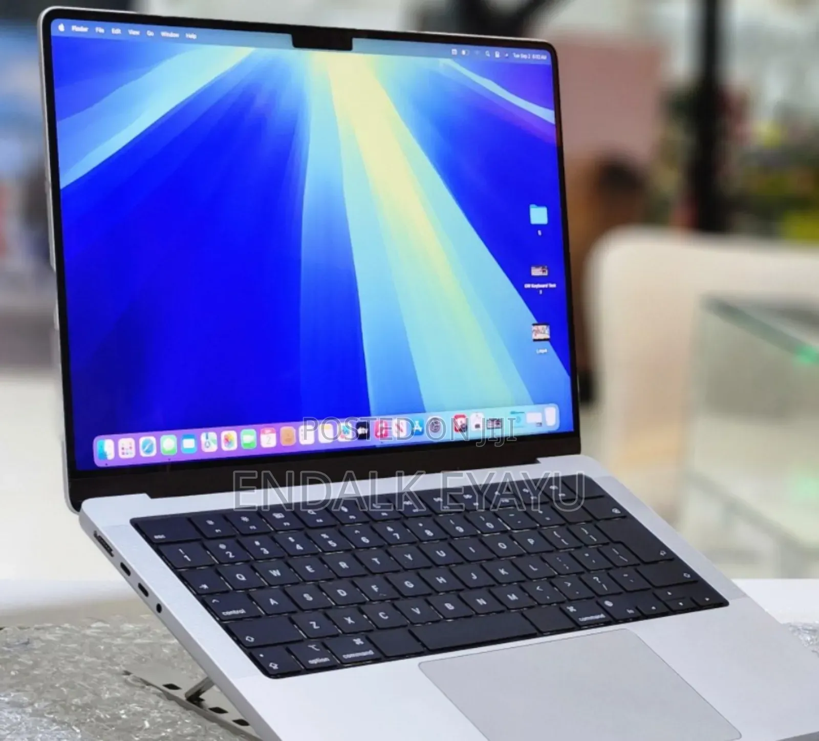 New Laptop Apple MacBook Pro M1 16GB Apple M1 Pro SSD 512GB