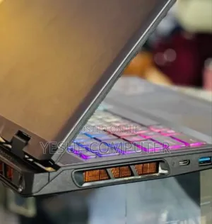 New Laptop MSI Crosshair 15 16GB AMD Ryzen 9 SSD 1T