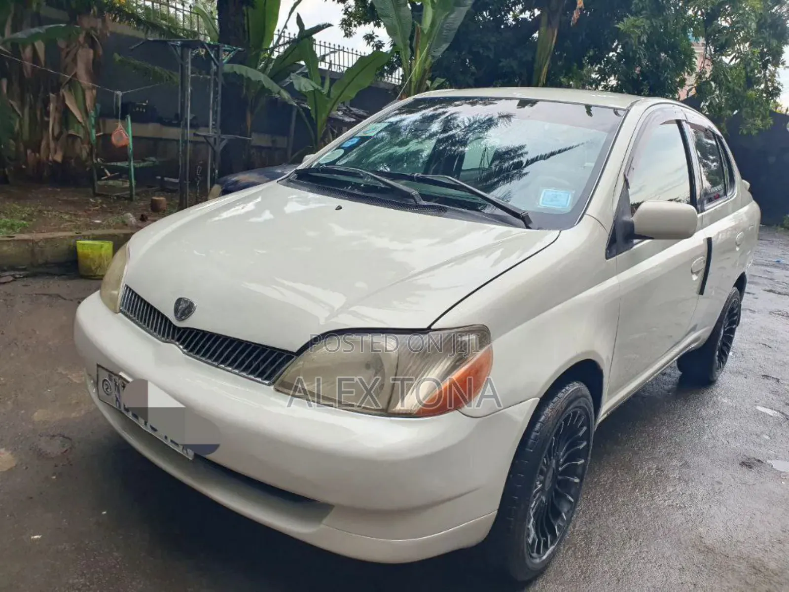 Toyota Platz 2002 Ivory