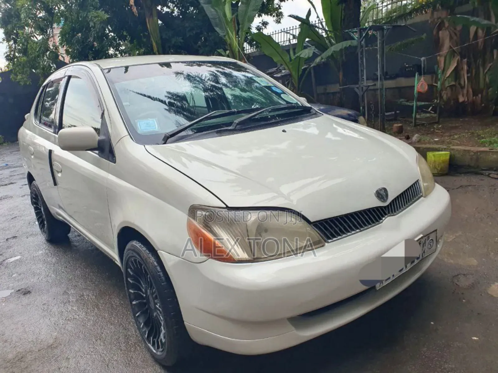 Toyota Platz 2002 Ivory