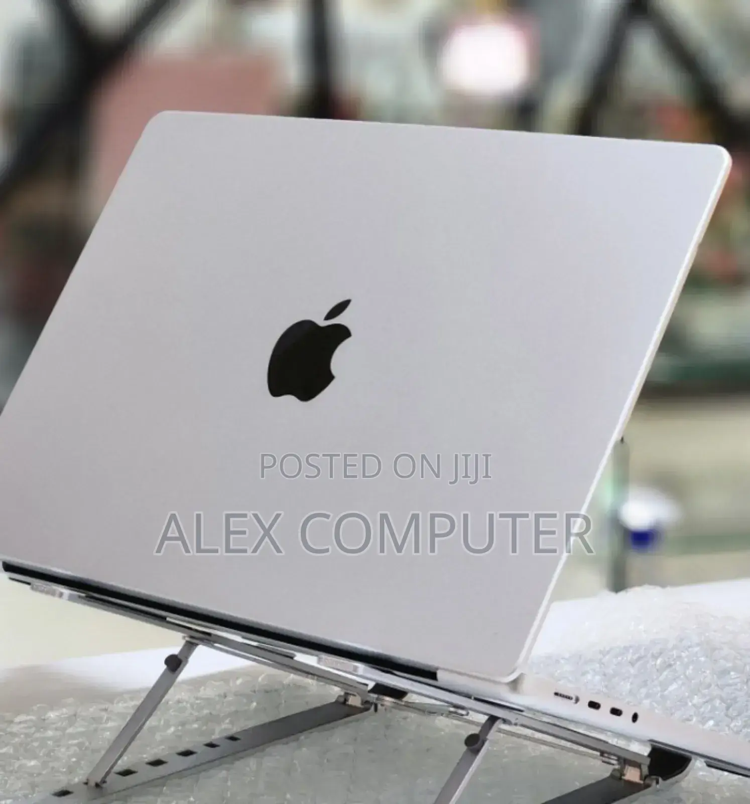 New Laptop Apple MacBook Pro M1 16GB Apple M1 Pro SSD 512GB