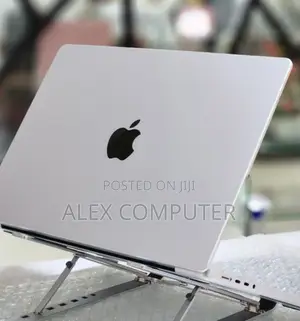 New Laptop Apple MacBook Pro M1 16GB Apple M1 Pro SSD 512GB