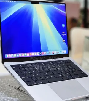 Photo - New Laptop Apple MacBook Pro M1 16GB Apple M1 Pro SSD 512GB