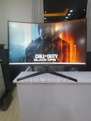 Photo - Samsung 32 Inch Curved