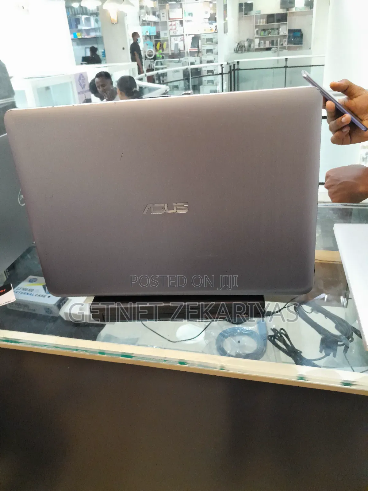 New Laptop Asus VivoBook 15 X505BA 4GB AMD A6 HDD 500GB