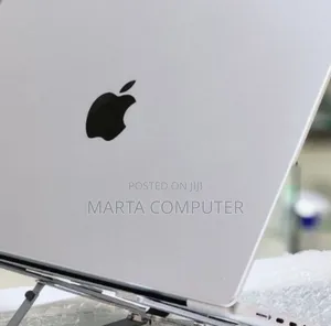 New Laptop Apple MacBook Pro M1 16GB Intel Core I9 SSD 512GB