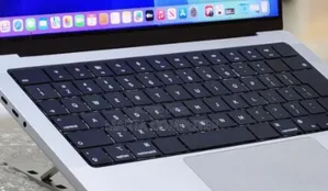 New Laptop Apple MacBook Pro M1 16GB Intel Core I9 SSD 512GB