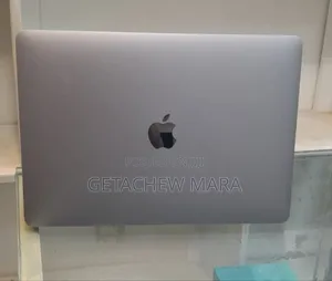 Photo - New Laptop Apple MacBook 2020 8GB Intel Core I5 SSD 256GB