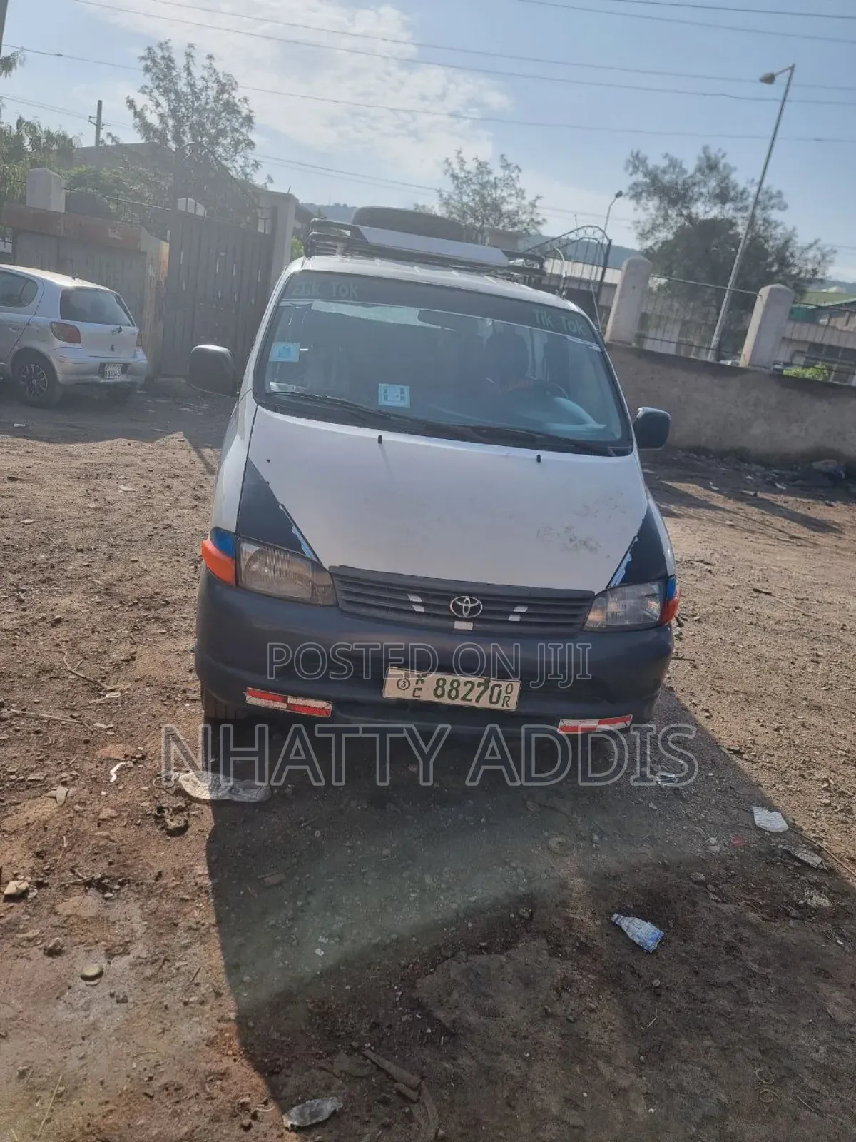 Toyota HiAce 2004 White