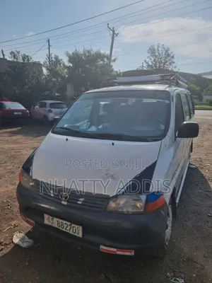 Toyota HiAce 2004 White