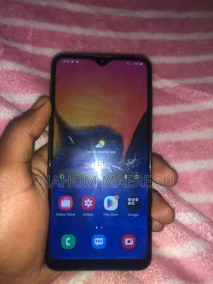 Photo - Samsung A10 32 GB Black