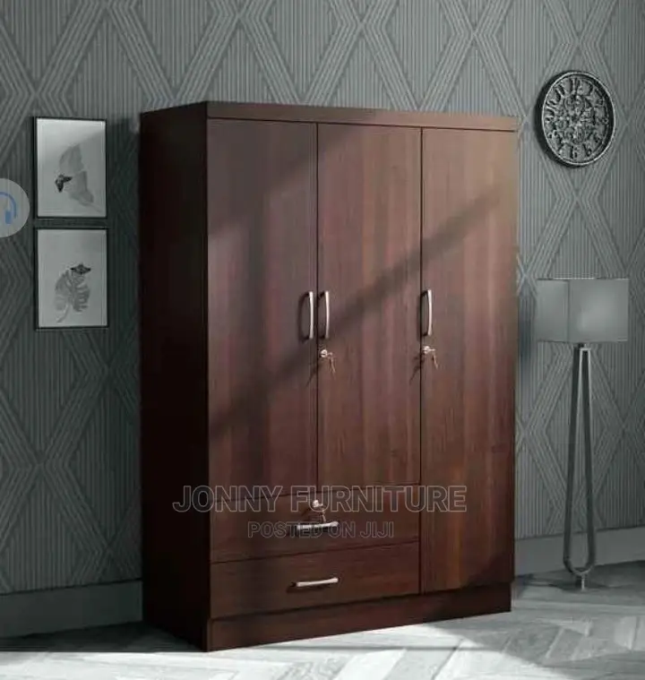 በ ትዕዛዝ ቁምሣጥን እንሰራለን