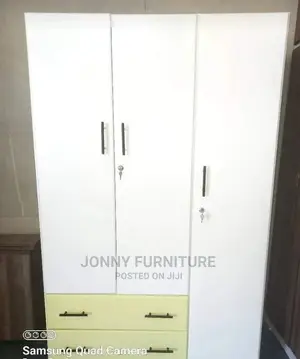 በ ትዕዛዝ ቁምሣጥን እንሰራለን