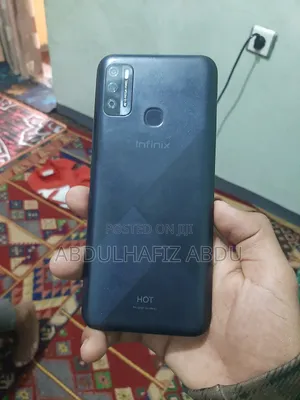 Photo - Infinix Hot 9 Play 32 GB Black
