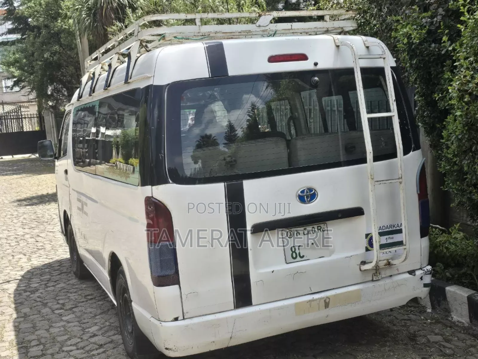 Toyota HiAce 2012 White