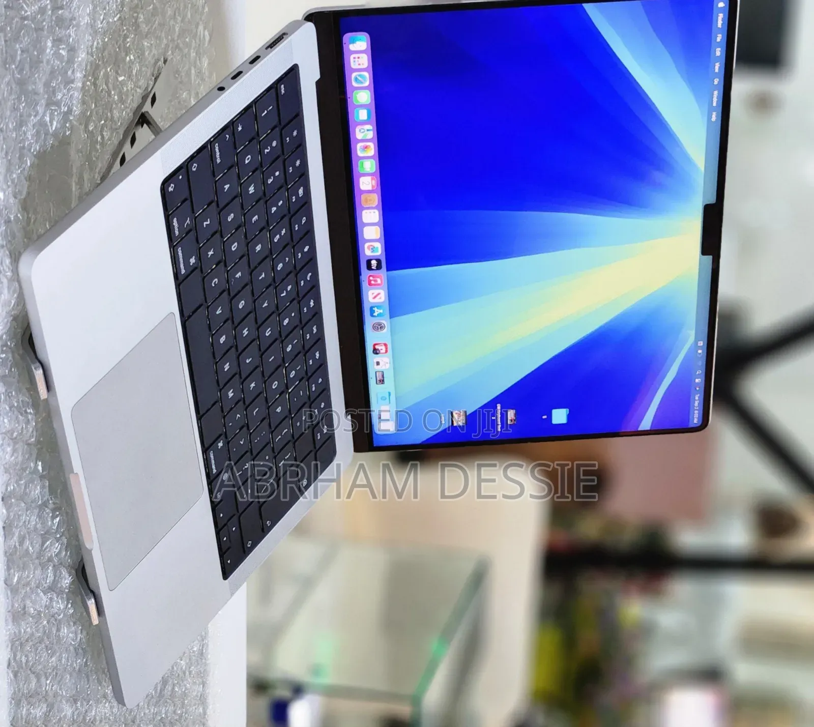 New Laptop Apple MacBook Pro M1 16GB Apple M1 SSD 512GB