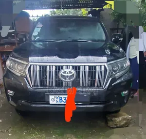Toyota Land Cruiser Prado 2.8 2021 Black