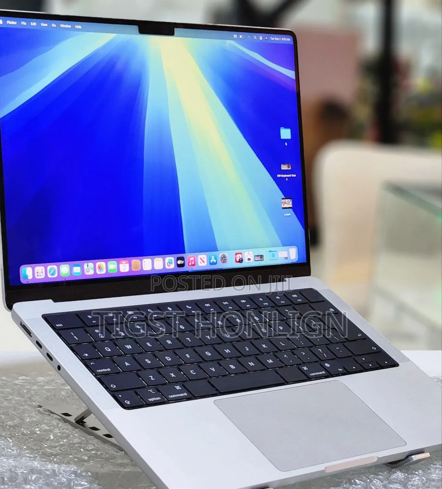 New Laptop Apple MacBook Pro M1 16GB Apple M1 Pro SSD 512GB