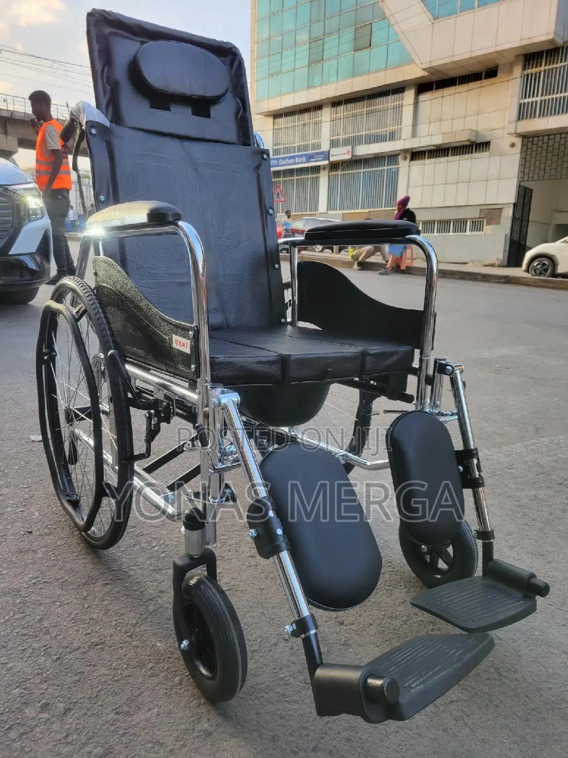 Multi-Use 4-in-1 -- Shower Wheelchair殃用wheelchair嚮巉wheelchair Into Bed