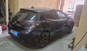 Photo - Toyota Corolla 2018 Gray