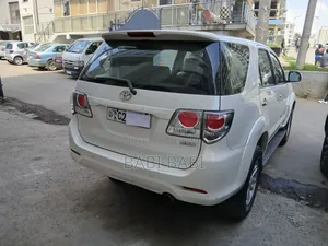 Toyota Fortuner 2015 White
