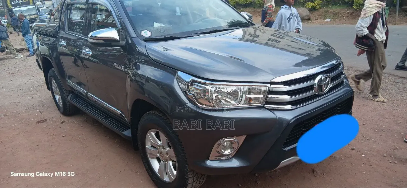 Toyota Hilux 2017 Gray