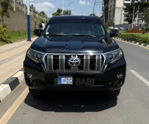 Photo - Toyota Land Cruiser Prado 2020 Matt Black