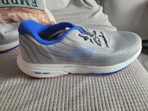 Sketches Womens Shoes Size 37.5