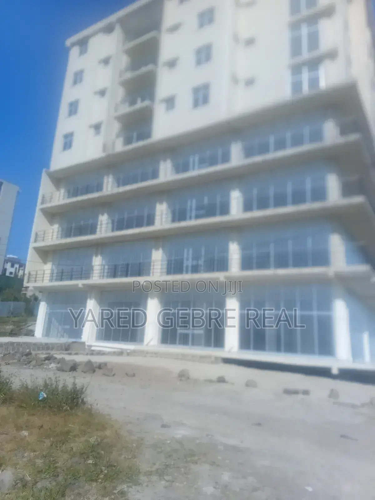 Furnished 3bdrm Apartment in በካሬ 85,000 አያት, Yeka for sale