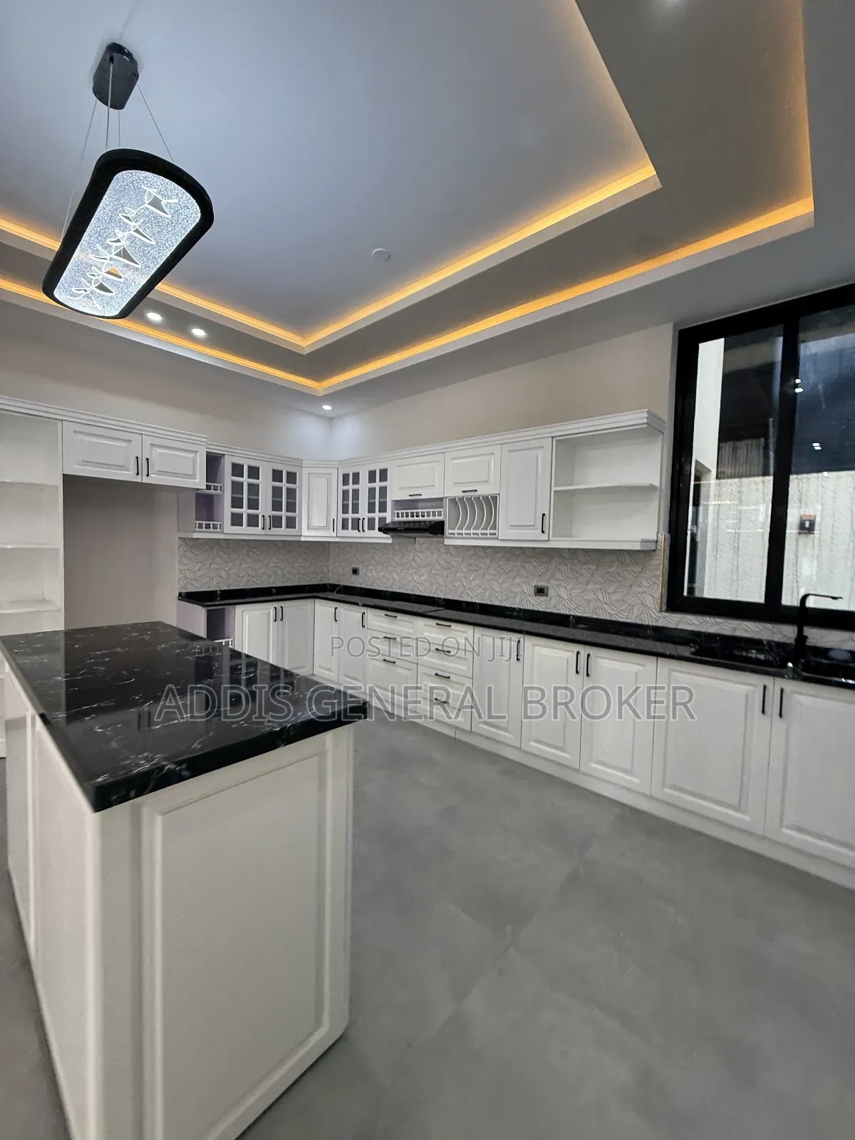 8bdrm House in Bulbula, Bole for sale