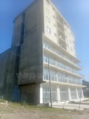 Furnished 3bdrm Apartment in በካሬ 85,000 አያት, Yeka for sale