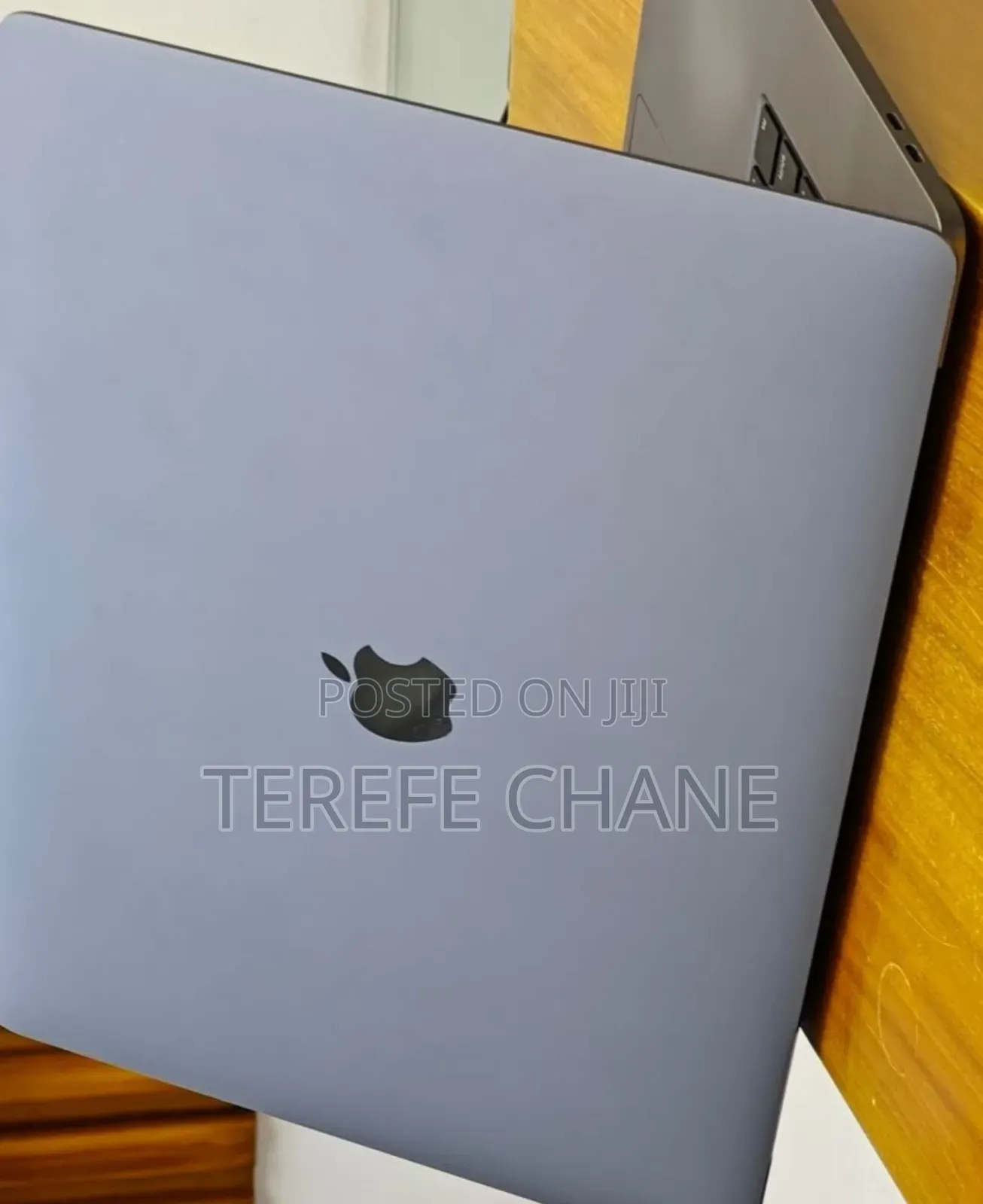 New Laptop Apple MacBook 2019 16GB Intel Core I7 SSD 512GB