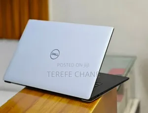 Photo - New Laptop Dell Precision 5540 16GB Intel Core I9 SSD 512GB