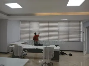 Horizontal Shutter መጋረጃ