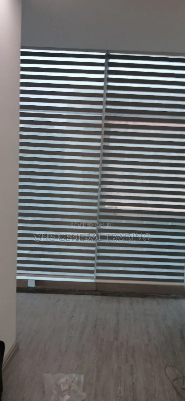 Horizontal Shutter መጋረጃ