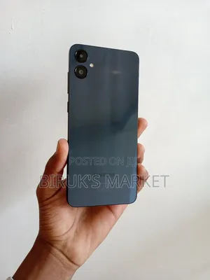 Photo - New Samsung Galaxy A05 64 GB Black