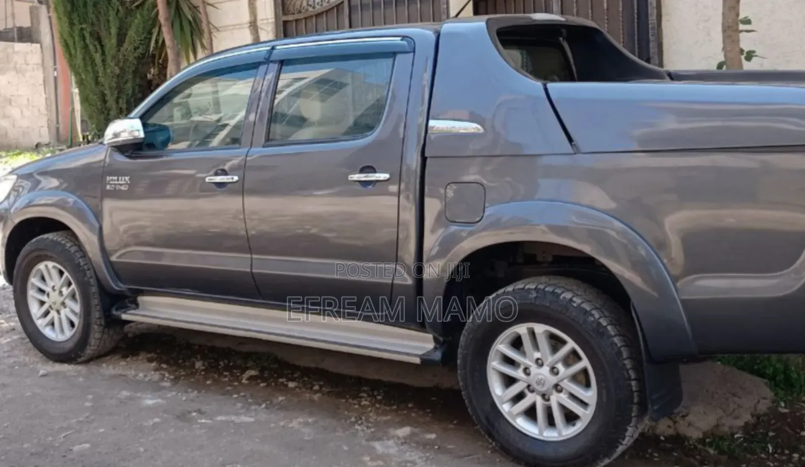 Toyota Hilux 2015 Gray