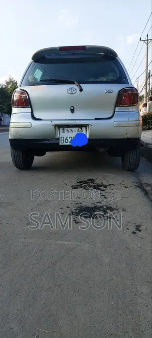 Toyota Vitz 2002