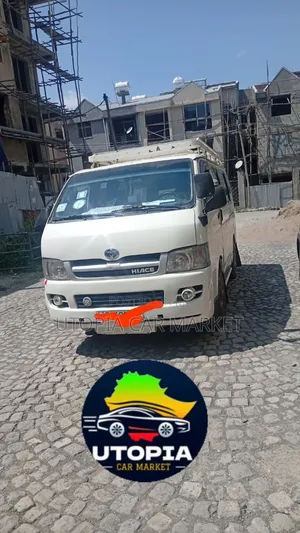 Toyota HiAce 2007 White