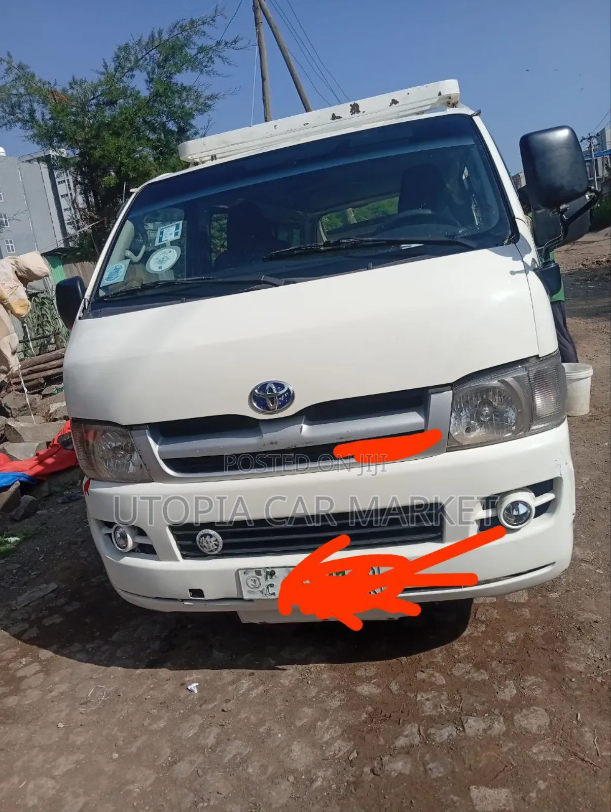 Toyota HiAce 2007 White