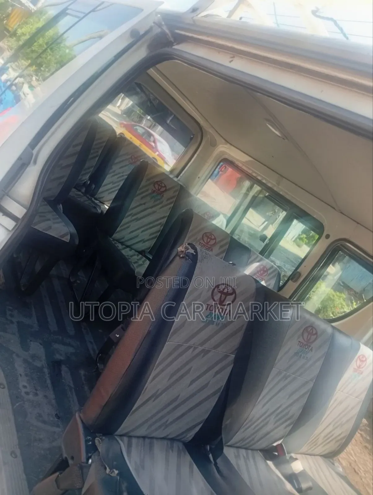 Toyota HiAce 2007 White