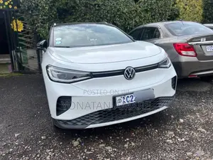 Photo - Volkswagen ID.4 2022 White