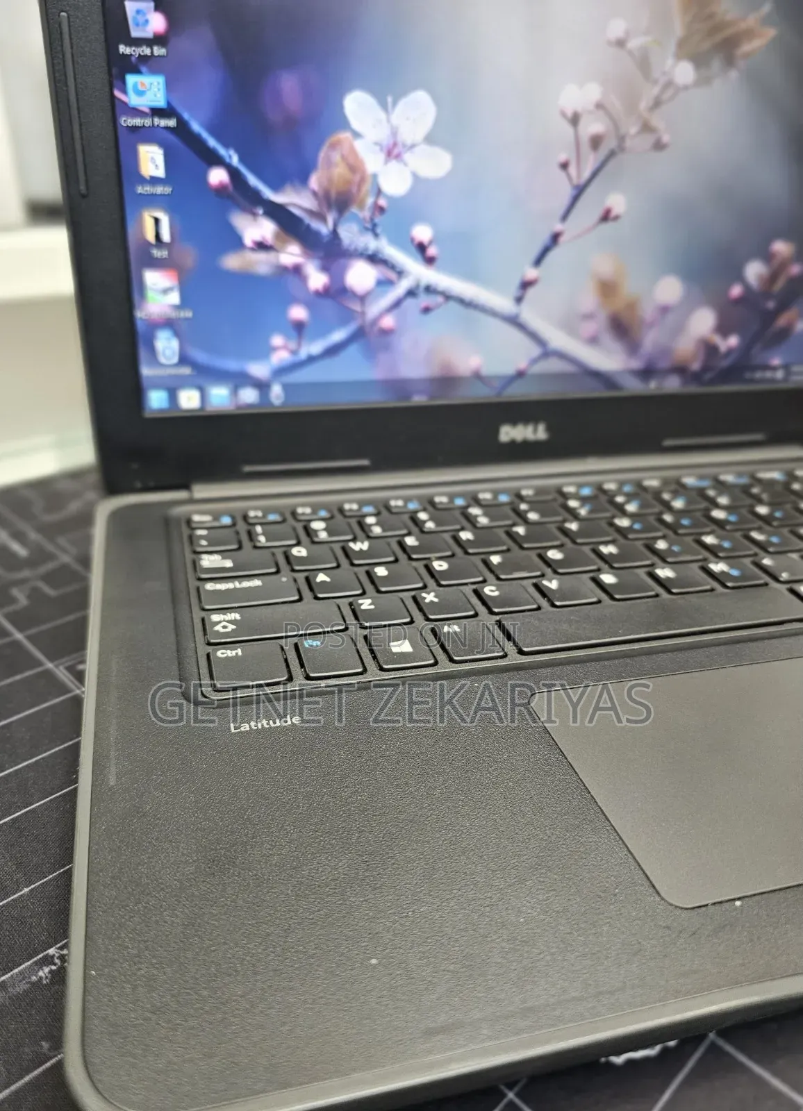 New Laptop Dell Latitude 3380 8GB Intel Core I5 SSD 256GB