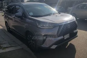 Photo - Toyota Veloz 1.5 CVT FWD 2023 Silver