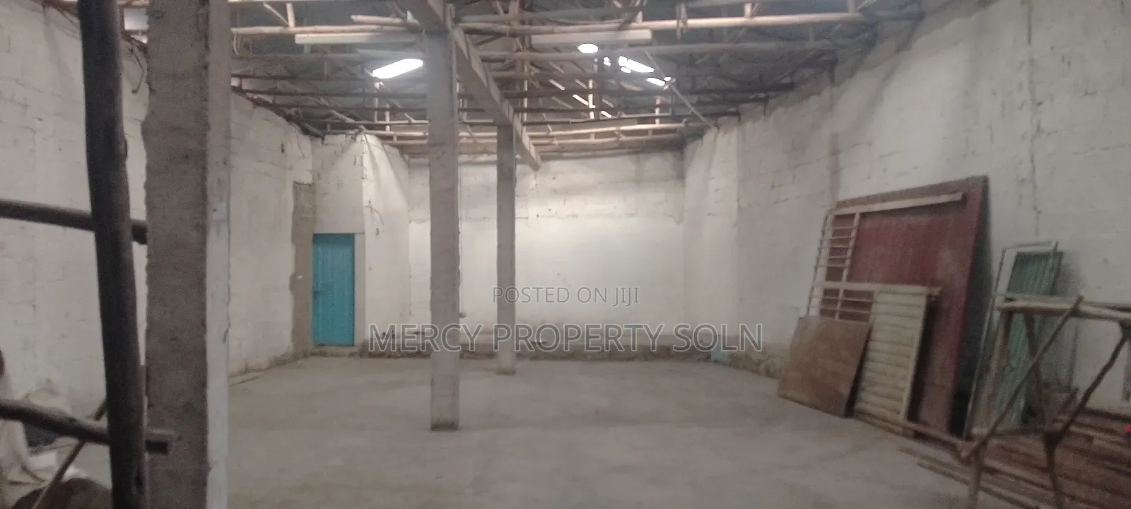Warehouse for Rent Bole Area Near Asphalt Road መጋዘን ኪራይ ቦሌ አከባቢ