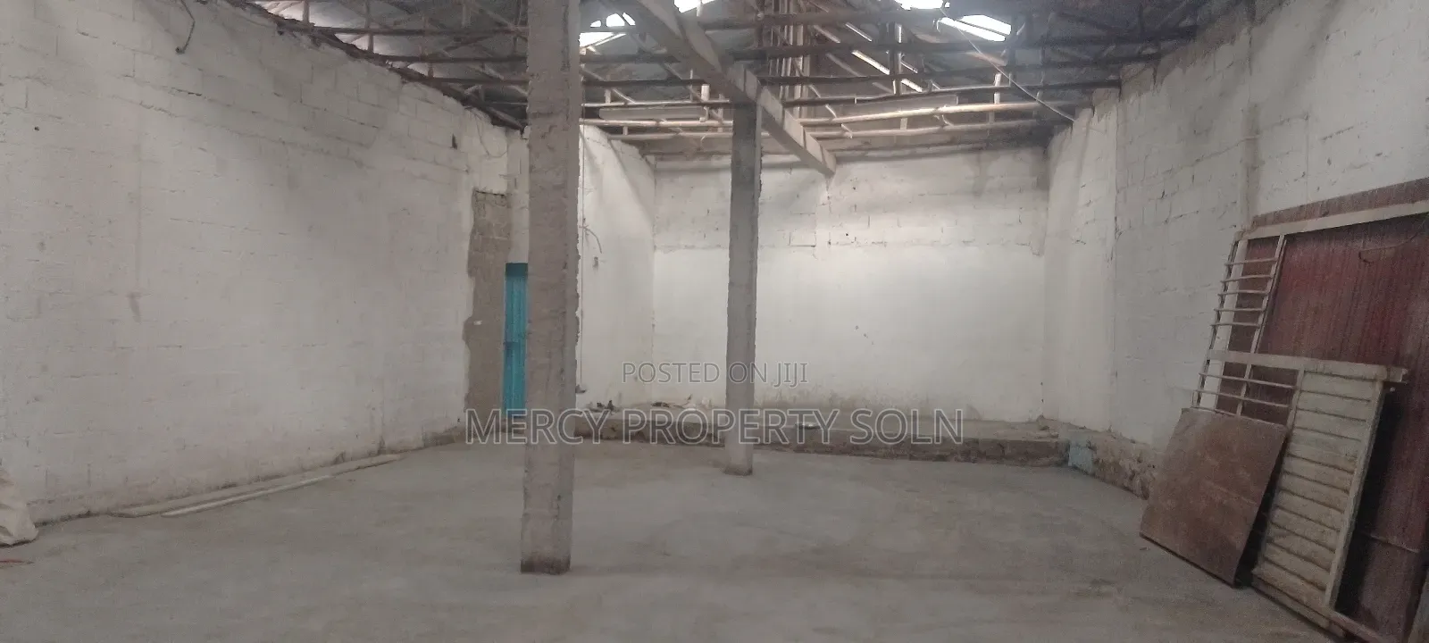 Warehouse for Rent Bole Area Near Asphalt Road መጋዘን ኪራይ ቦሌ አከባቢ