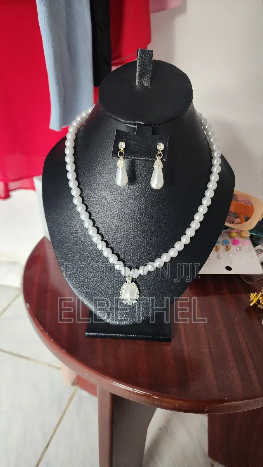 Pearl Earing and Necklace