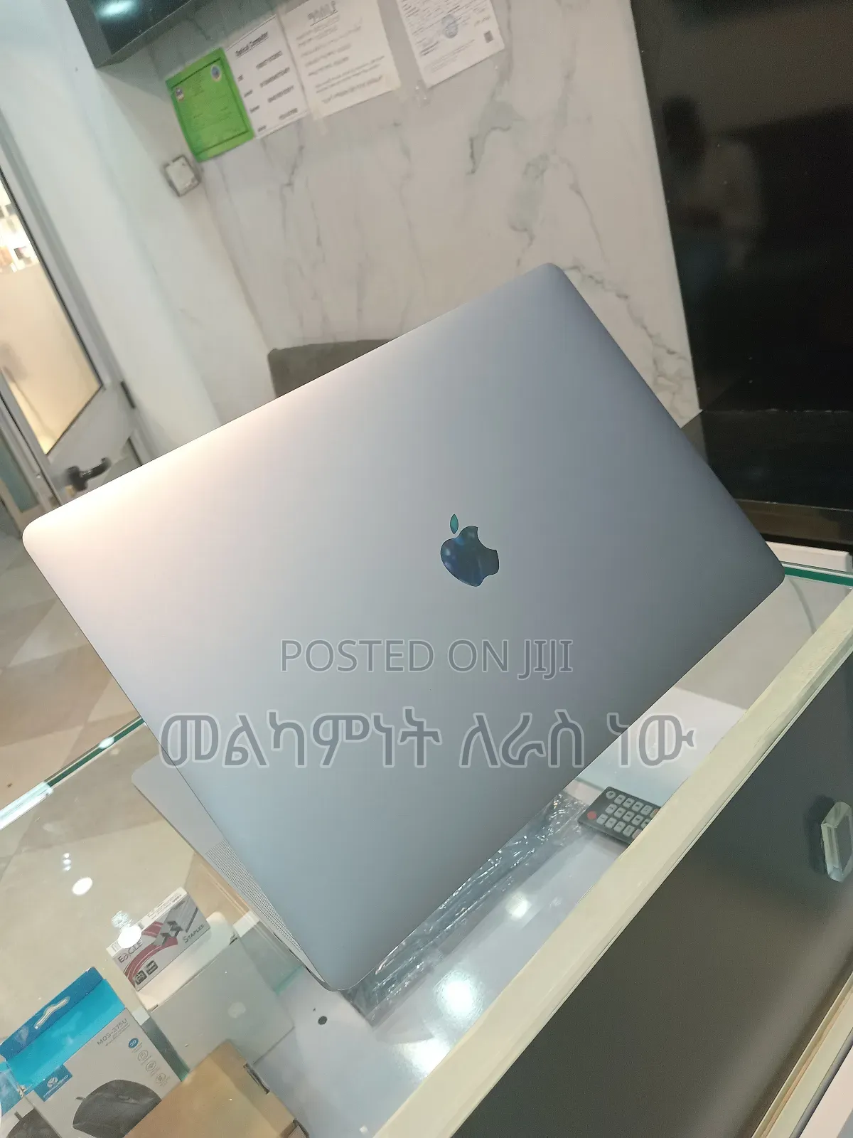 New Laptop Apple MacBook Pro 2019 16GB Intel Core I7 SSD 512GB