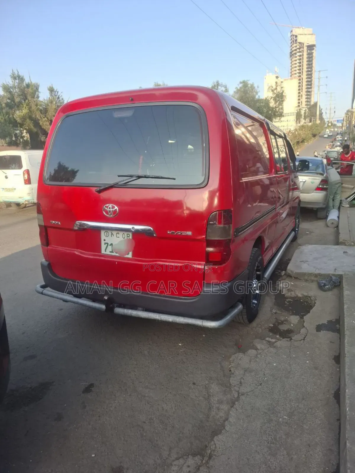 Toyota HiAce 2011 Red